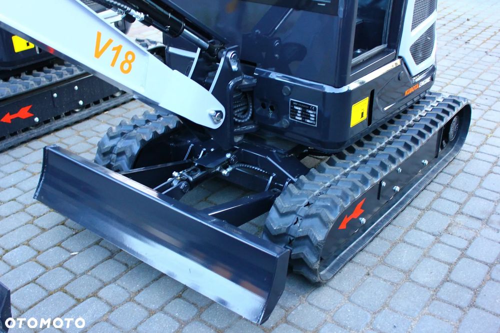 Inny VORQ V18 /KUBOTA /PARKER / 1.8T / KABINA /  ZESTAW ŁYŻEK / - 6