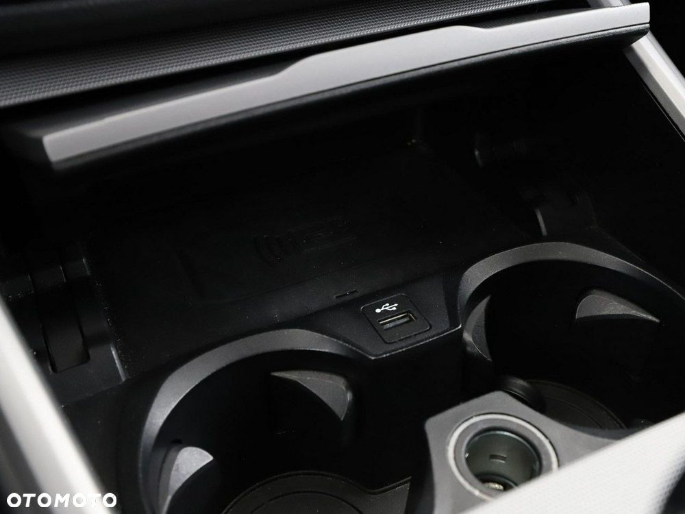 BMW Seria 3 320e Advantage - 31