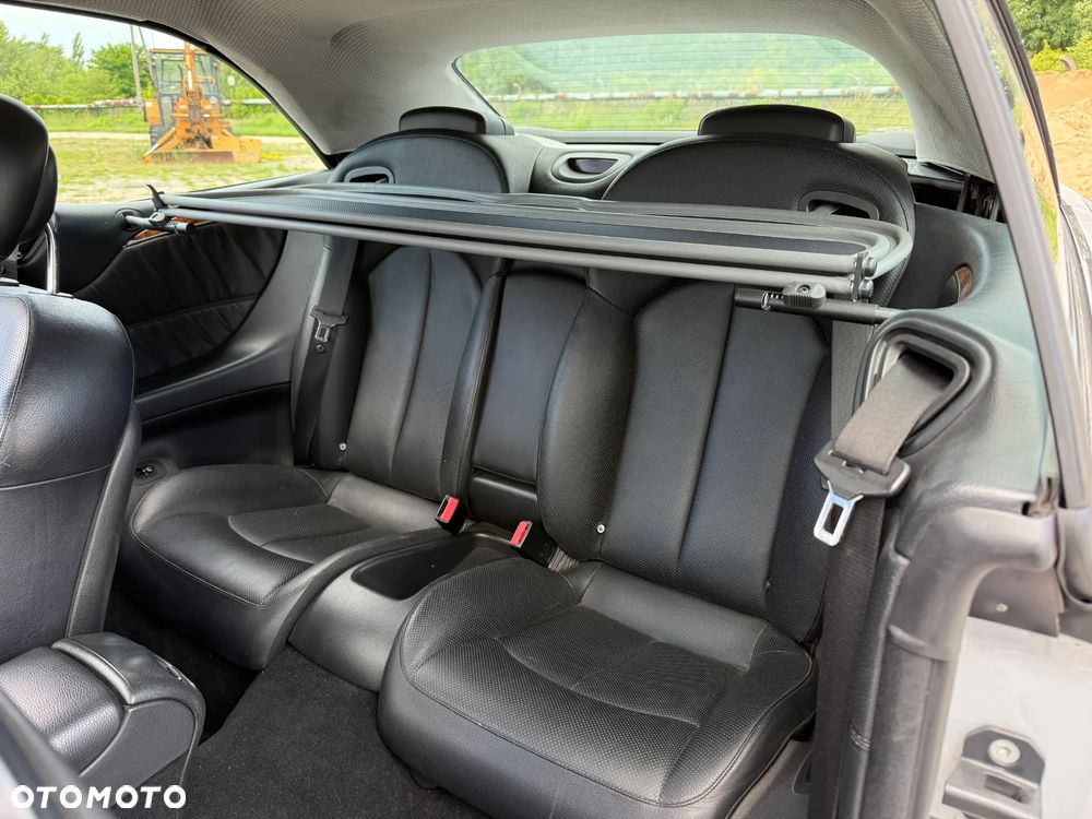 Mercedes-Benz CLK 320 CDI 7G-TRONIC Elegance - 4