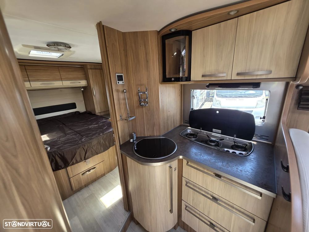 Pilote Reference Explorateur 2.3 130cv Cama Central - 12