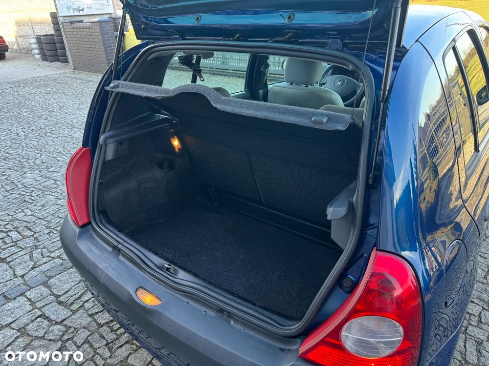 Renault Clio 1.2 16V Emotion - 30