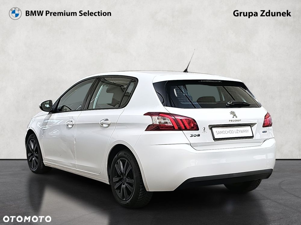 Peugeot 308 - 8