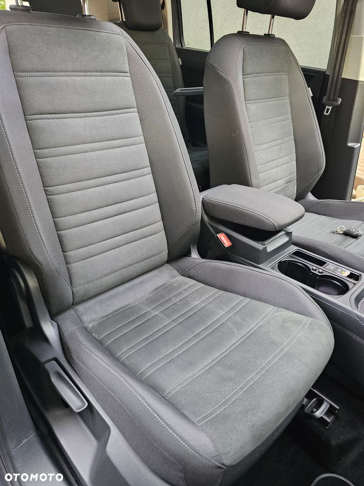 Volkswagen Touran 2.0 TDI BMT SCR Special Edition - 11
