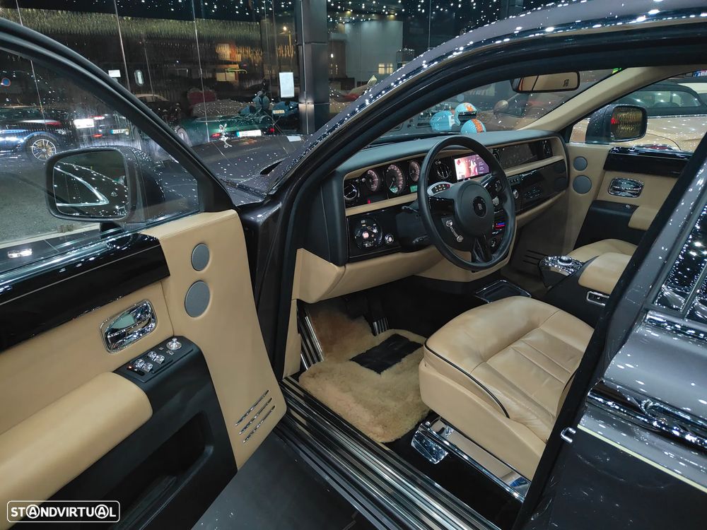 Rolls Royce Phantom 6.8 V12 - 40