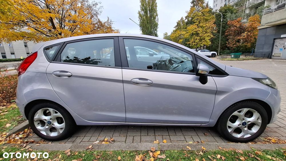 Ford Fiesta 2011 photo 4