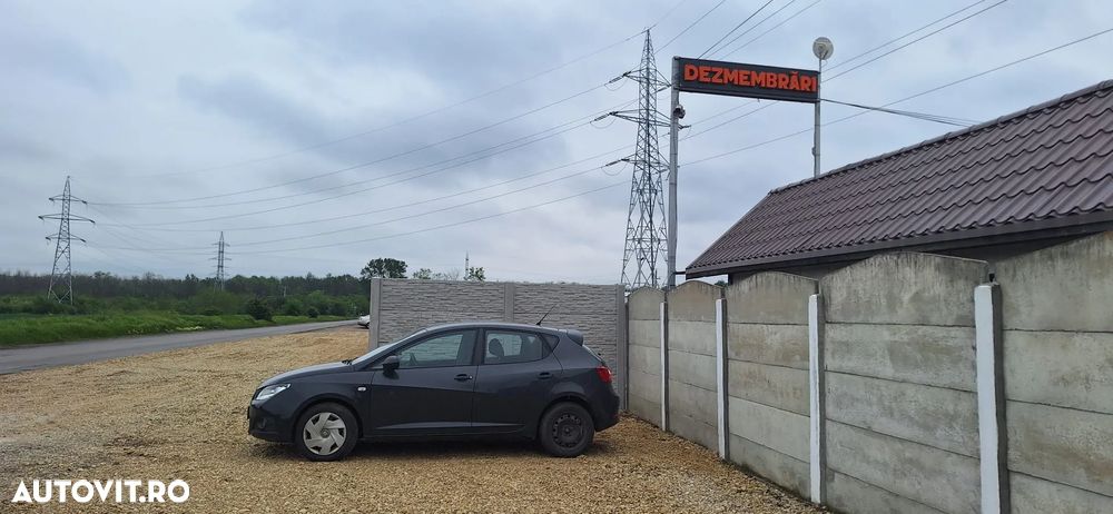 Dezmembrez piese Seat Ibiza an 2011