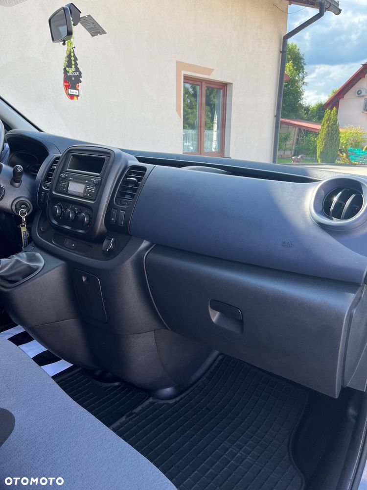 Opel Vivaro - 12