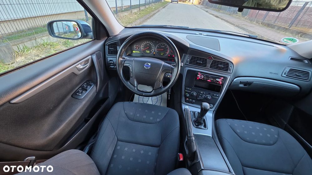 Volvo V70 2.4 Move - 8