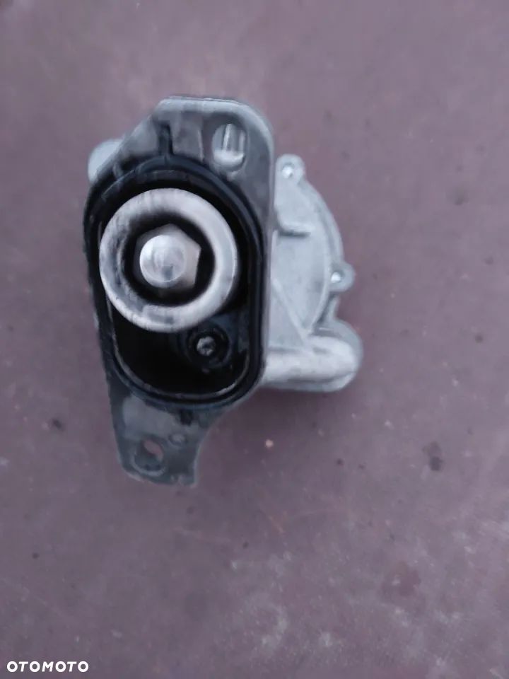 Vacum pompa  pierburg vw t4 2.5 tdi - 3