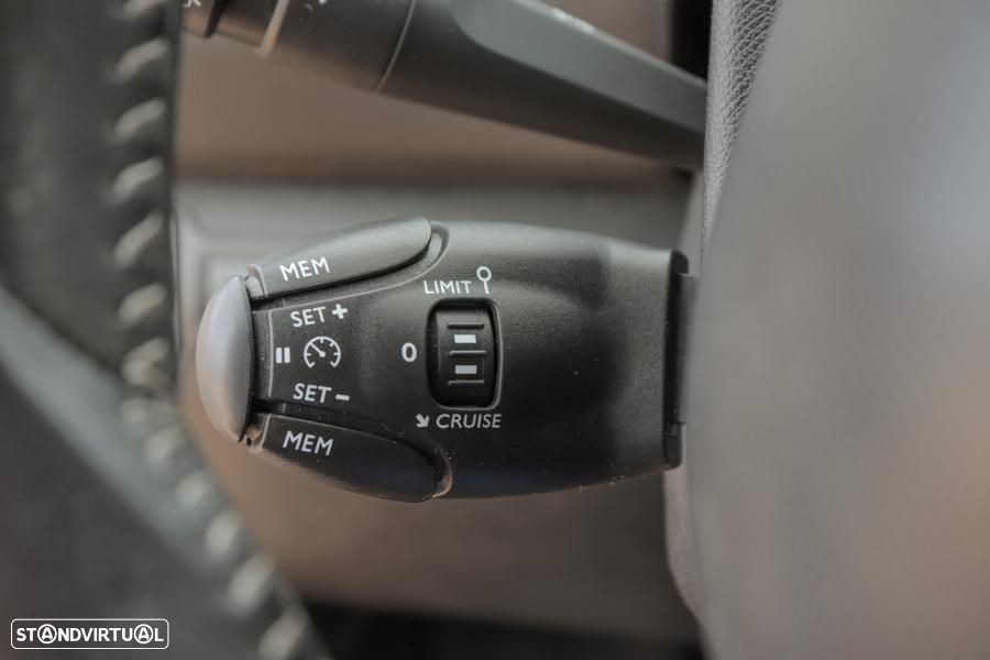 Peugeot 308 SW 1.5 BlueHDi Style — fotografia 16
