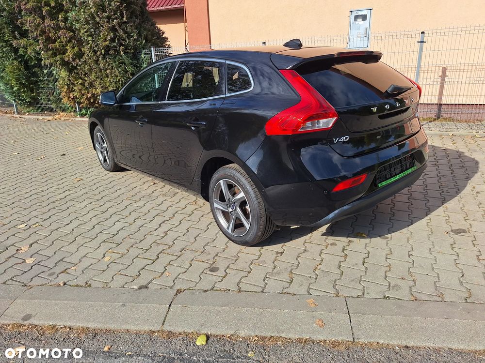 Volvo V40 D2 Summum - 2