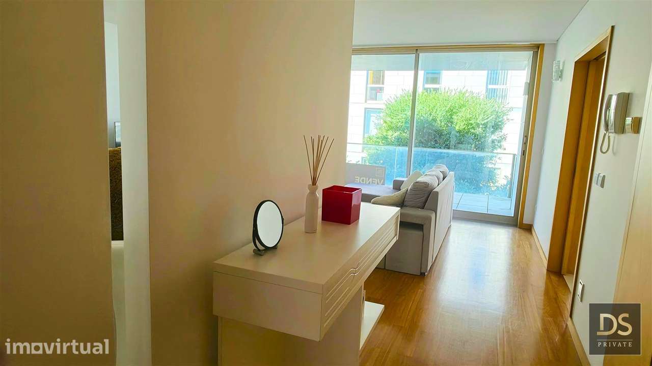 Apartamento T1 em condomínio fechado com piscina | Azurara, Vila do Co - Grande imagem: 4/16