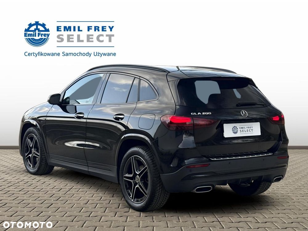 Mercedes-Benz GLA - 7