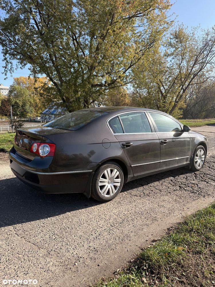 Volkswagen Passat - 18