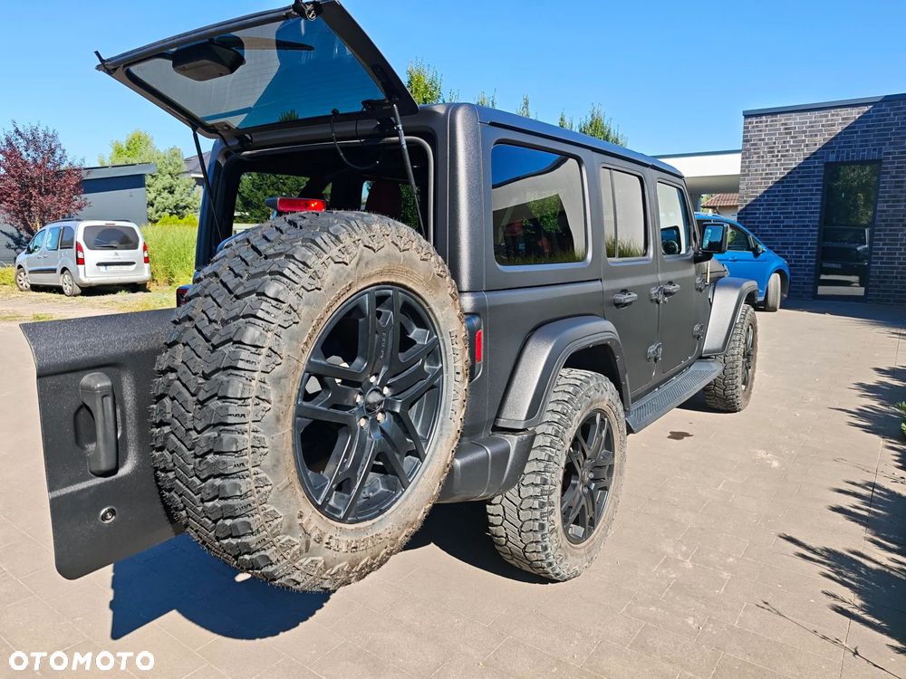 Jeep Wrangler - 5