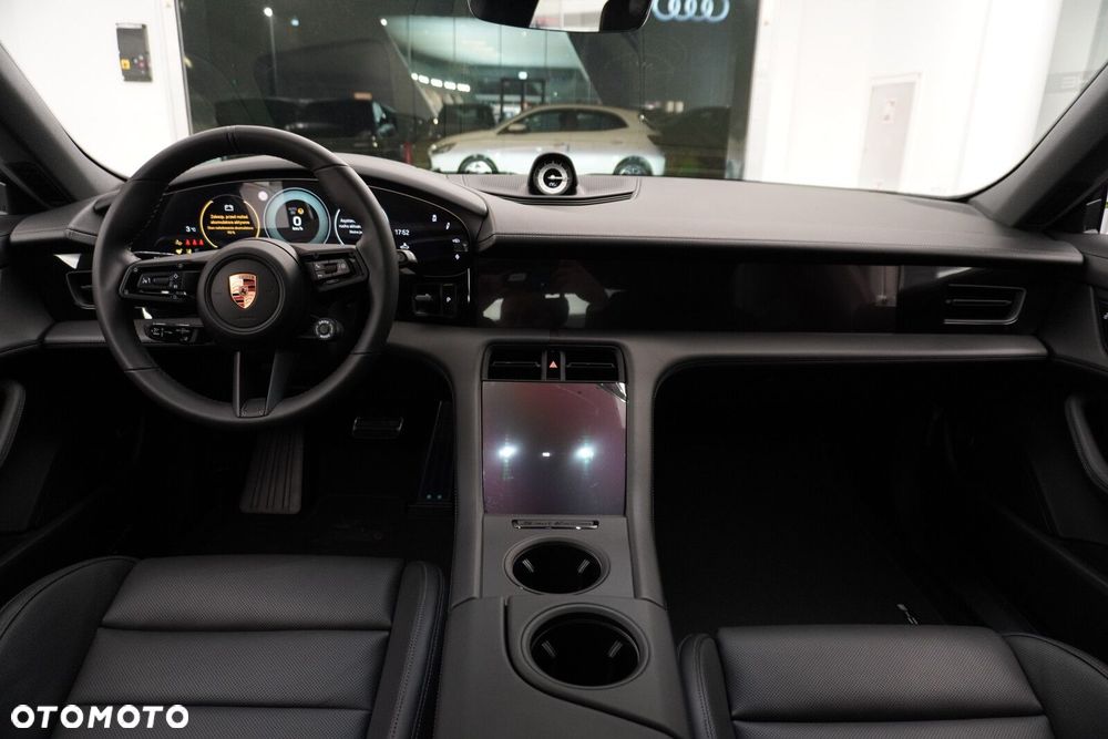 Porsche Taycan 105kWh 4S Performance Plus - 31