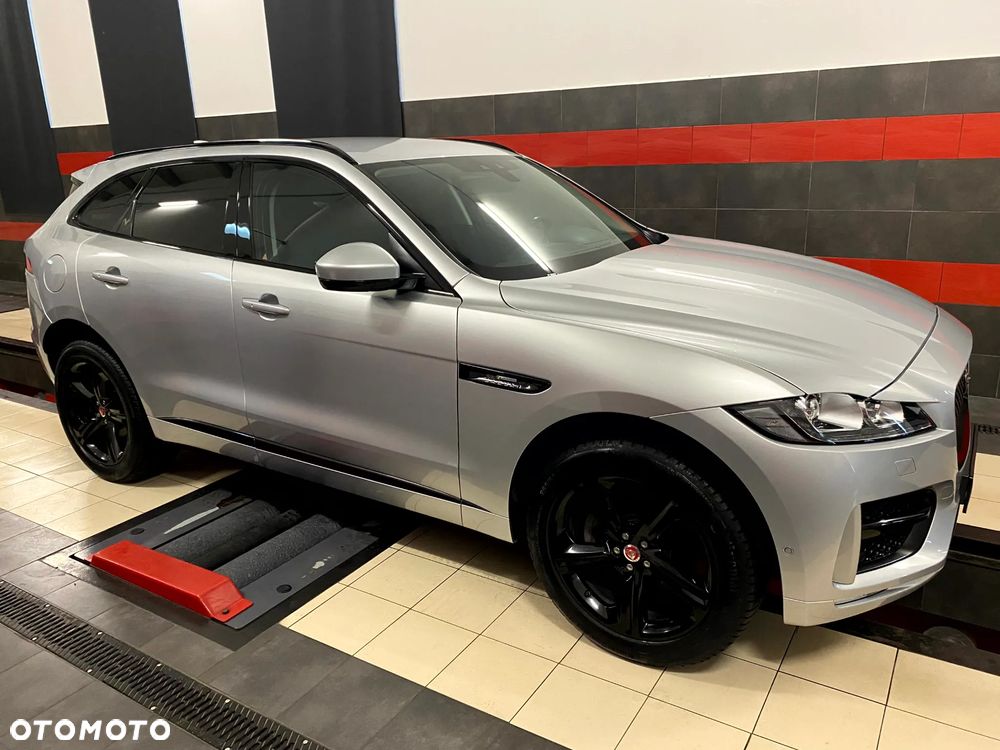 Jaguar F-Pace 20d AWD R-Sport - 4