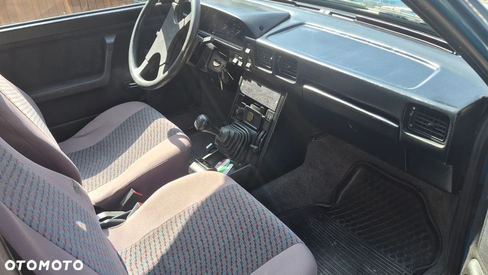 Polonez Caro - 6