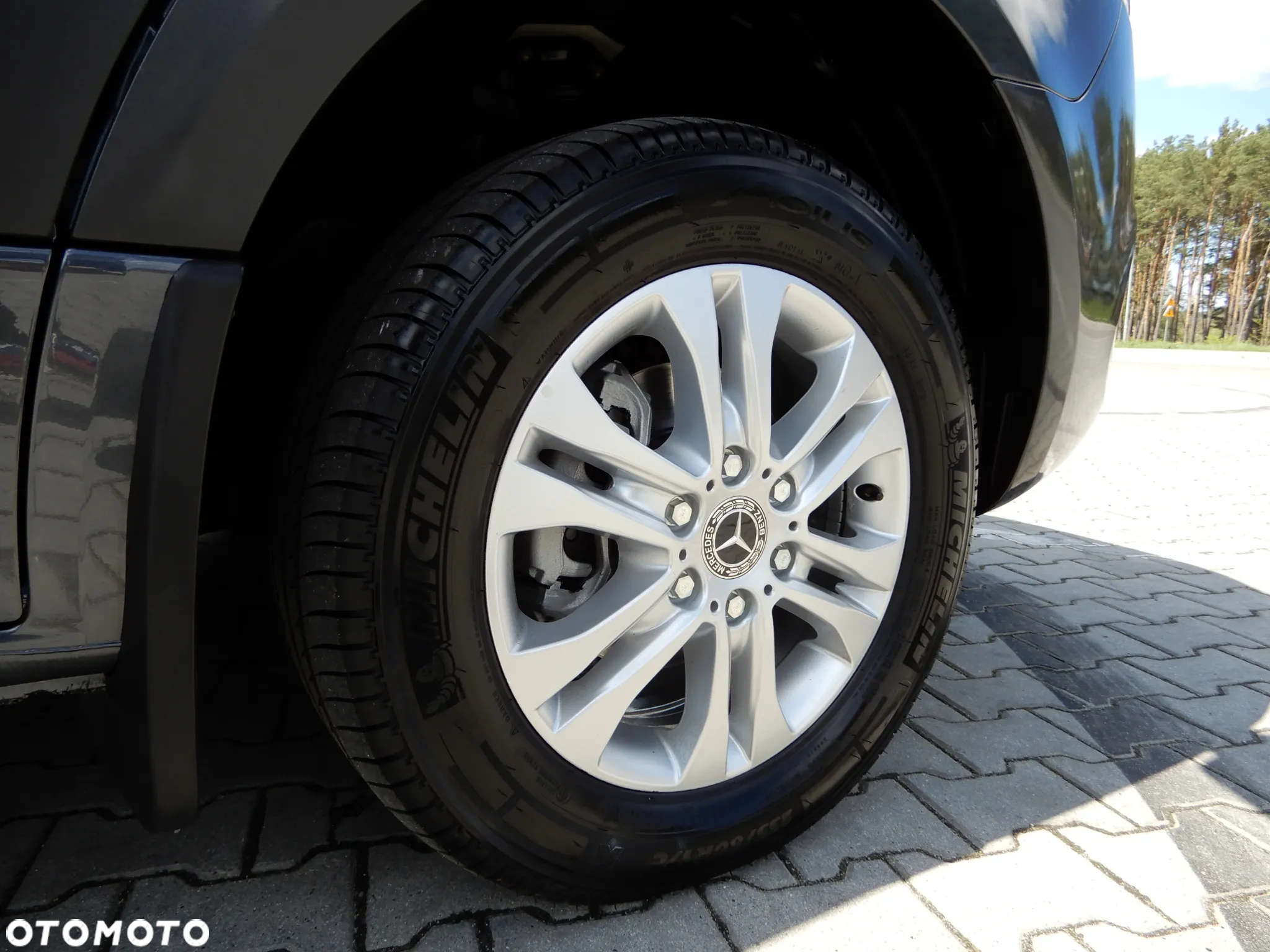 Mercedes-Benz Sprinter 319 CDI V6 3.0 CDI 190 KM 7G-Tronic Plus Ekstra Długi LONG Maxi+ 907 Furgon Blaszak Rozstaw Osi 4325 mm Full Opcja Stan Jak Nowy - 11