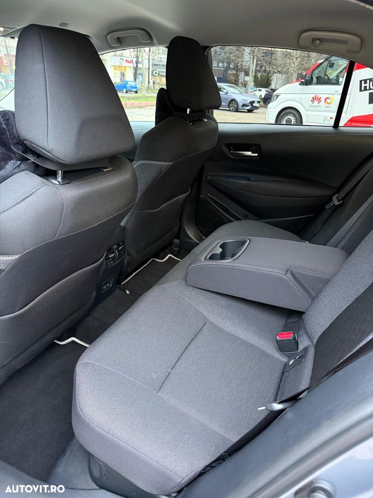 Toyota Corolla 1.8 HSD Dynamic - 8