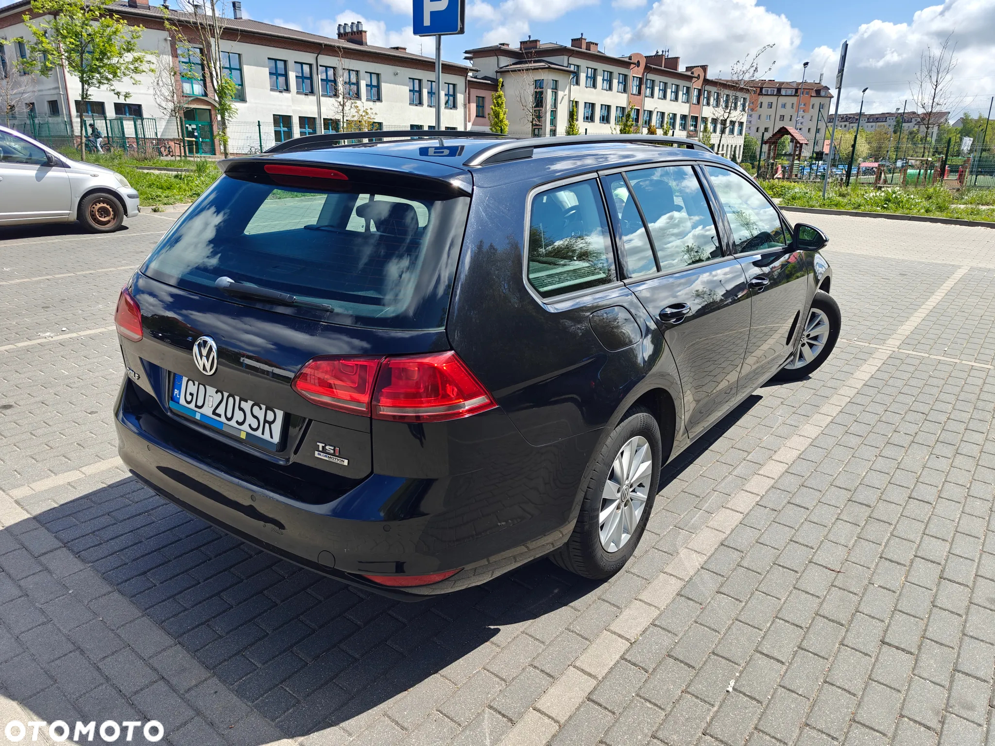 Volkswagen Golf - 6