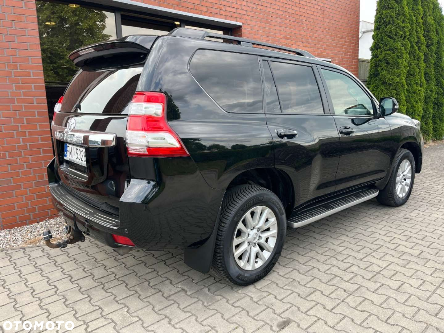 Toyota Land Cruiser - 3