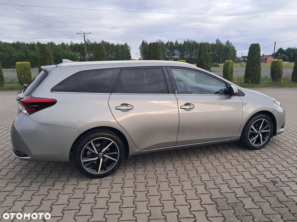 Toyota Auris 1.2 Turbo Team Deutschland - 8