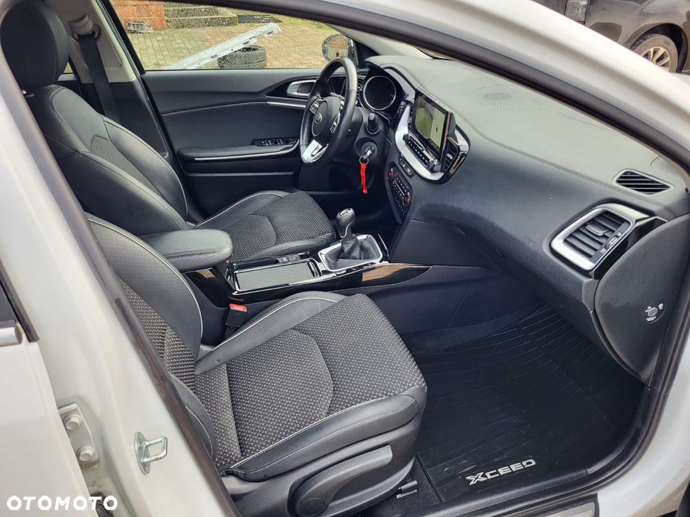 Kia XCeed 1.4 T-GDI OPF JBL SOUND EDITION - 15