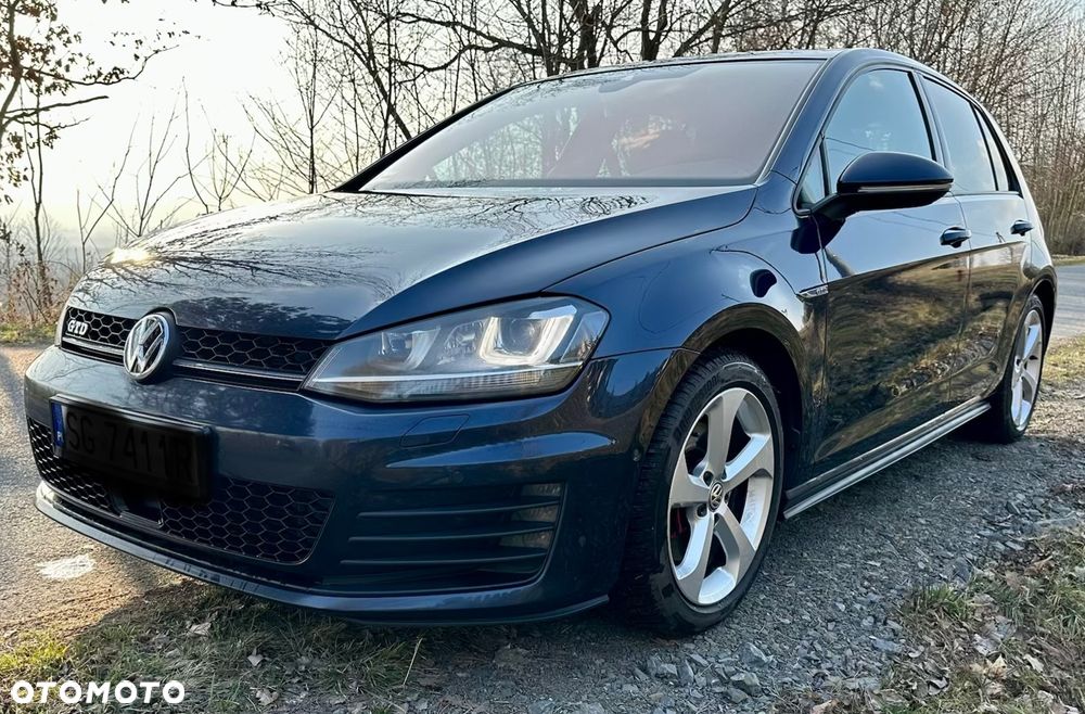 Volkswagen Golf - 16