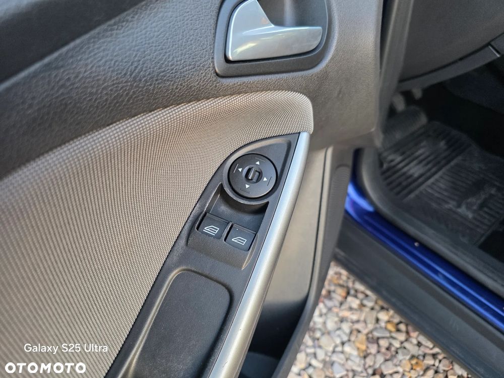 Ford Focus Turnier 1.6 TDCi ECOnetic 99g Start-Stopp-Sy SYNC Edition - 24