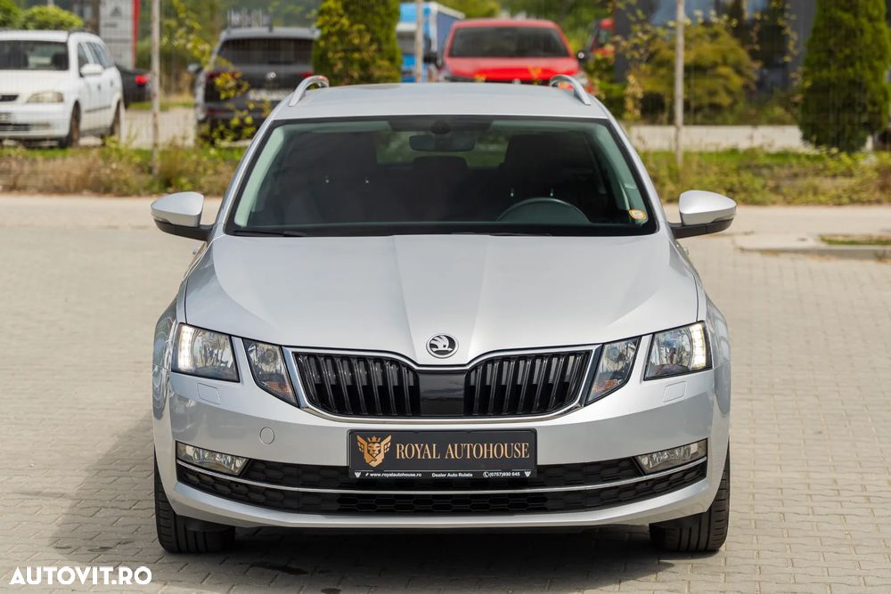 Skoda Octavia 1.6 TDI DSG Clever - 10