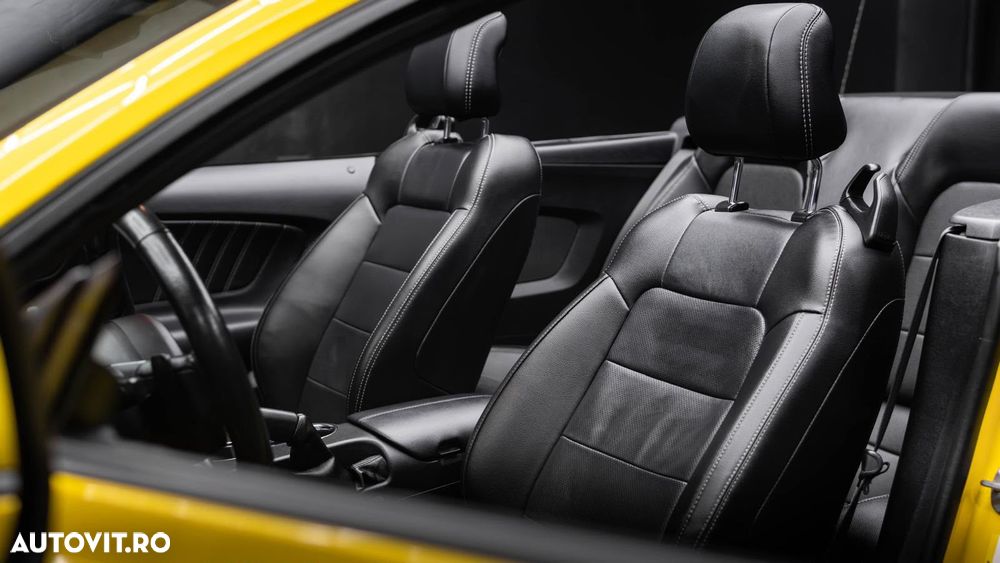 Ford Mustang - 12