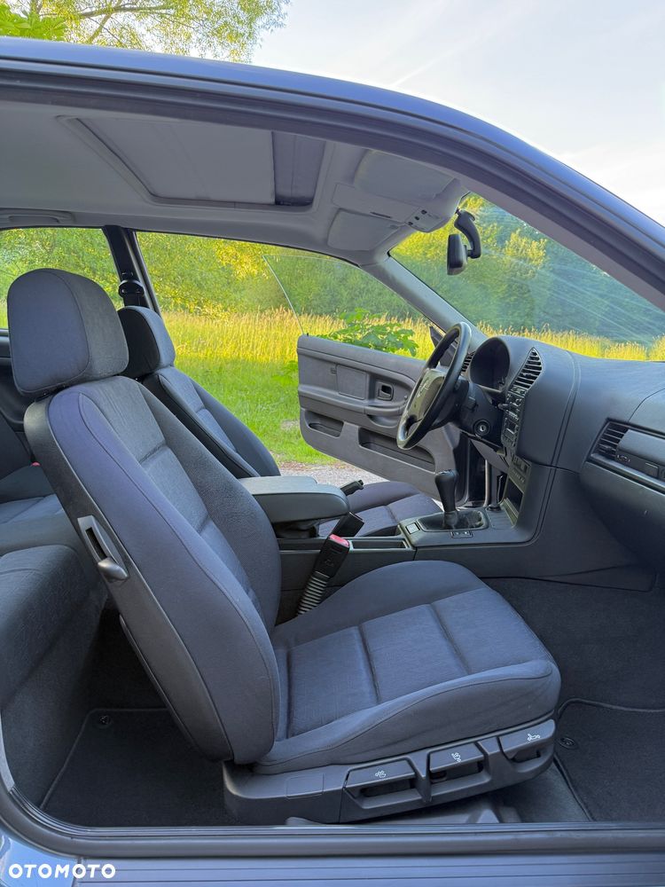 BMW Seria 3 316i - 21
