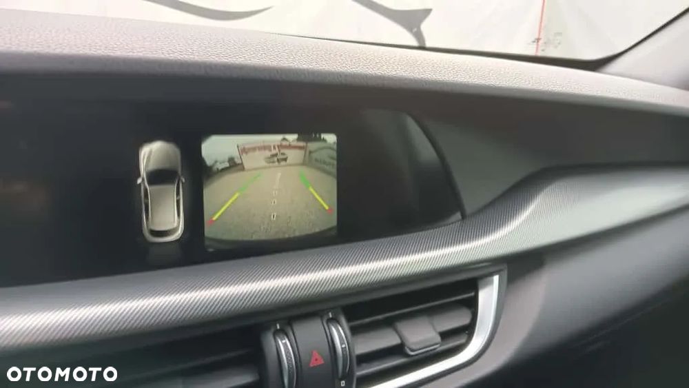 Alfa Romeo Stelvio 2.0 Turbo Executive Q4 - 33