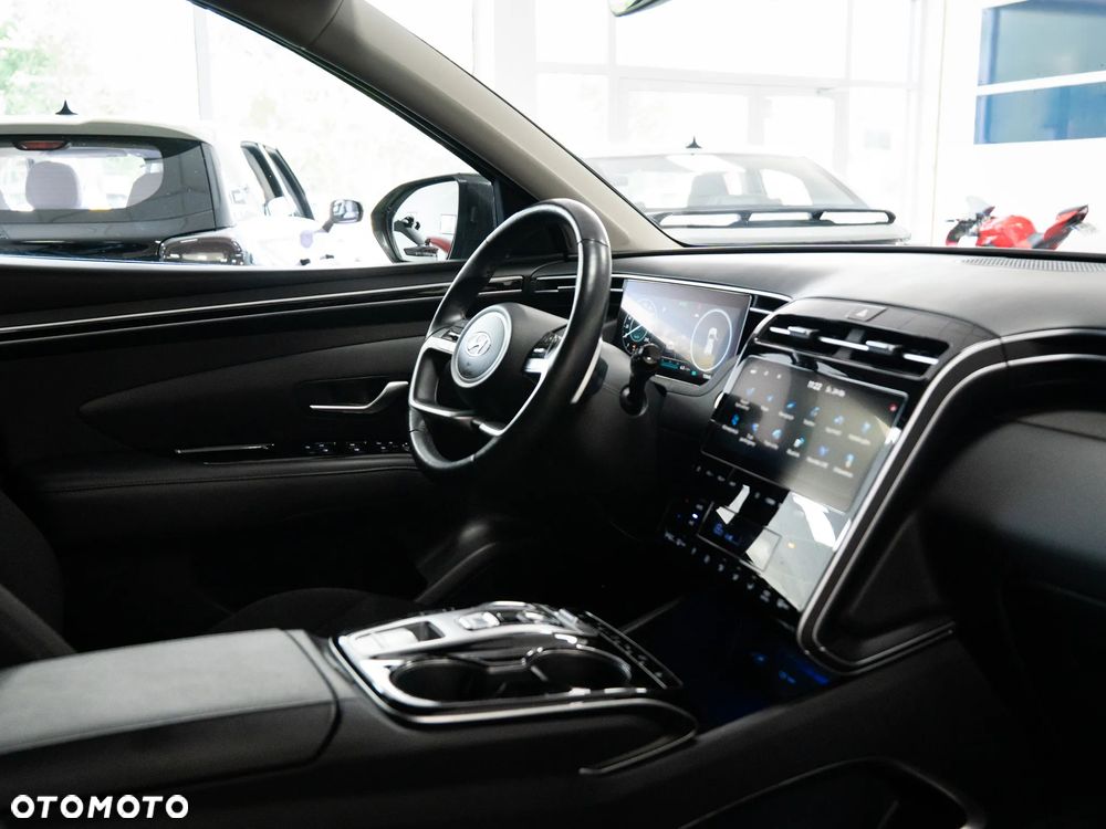 Hyundai Tucson 1.6 T-GDi HEV Executive 2WD - 31