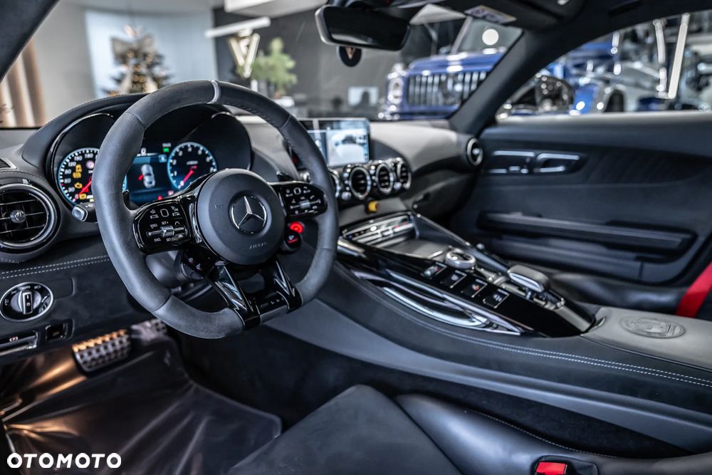 Mercedes-Benz AMG GT R - 34
