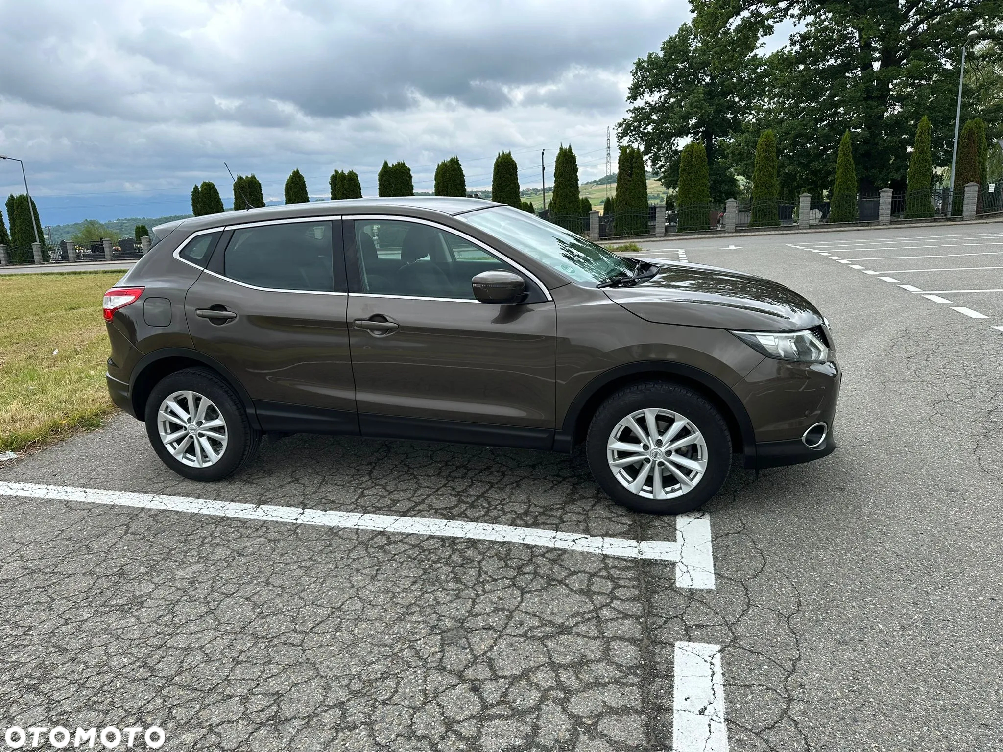 Nissan Qashqai 1.6 dCi ALL-MODE 4x4i PREMIER - 4