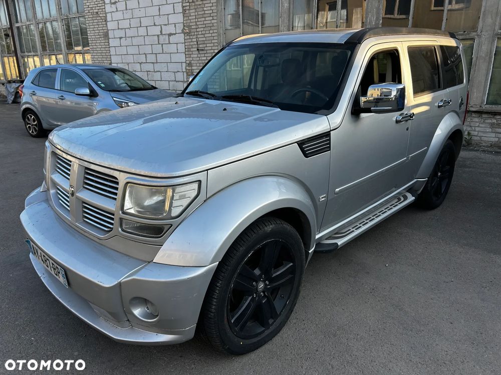 Dodge Nitro - 12