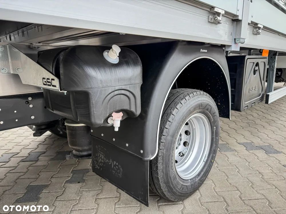 Iveco Daily 70C plandeka 15ep, sypialnia 2 łóżka, pneumatyka - 28