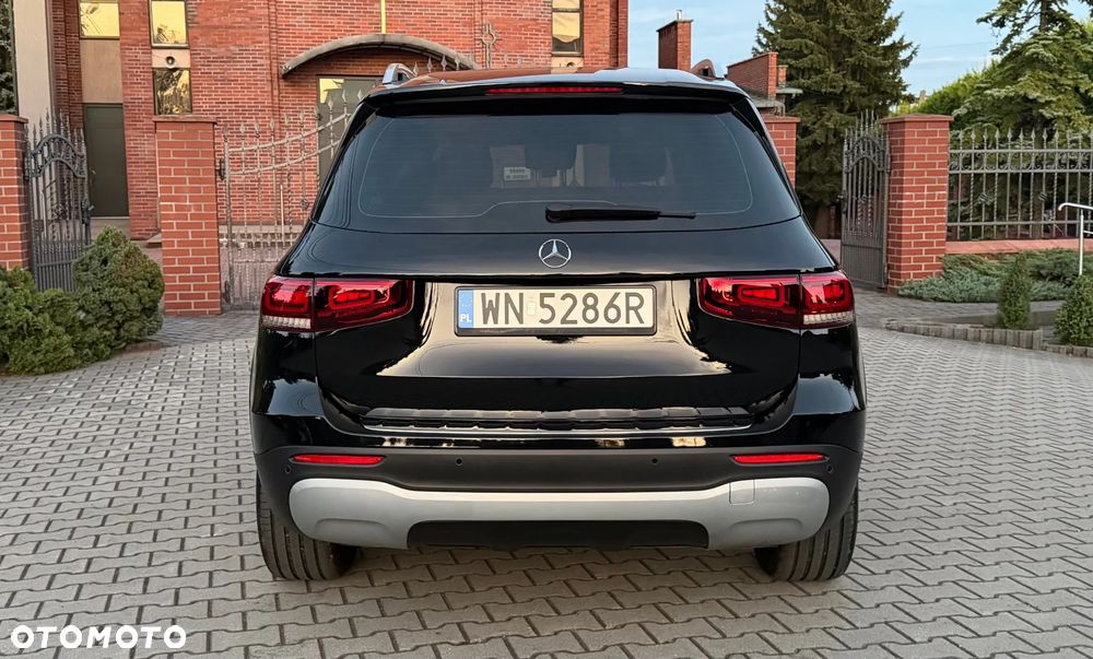 Mercedes-Benz GLB - 13