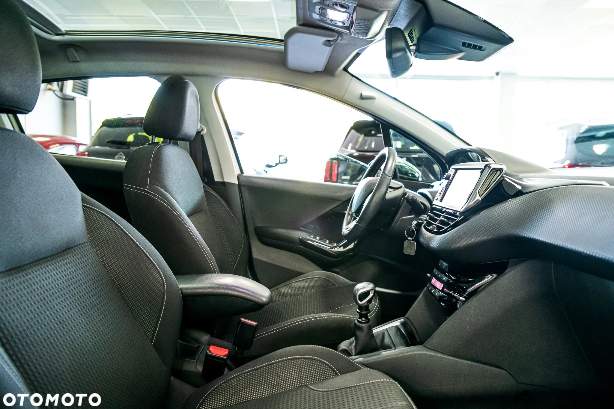 Peugeot 208 1.2 PureTech Allure S&S - 17