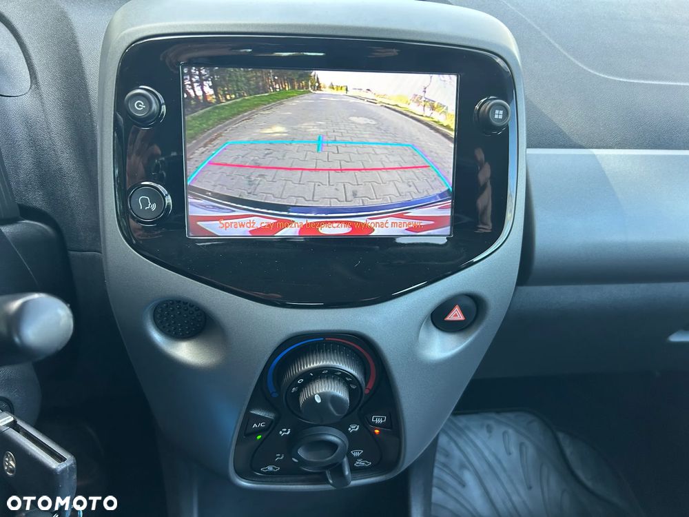 Toyota Aygo x-play - 8