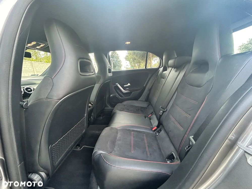 Mercedes-Benz Klasa A 220 d 4-Matic AMG Line 8G-DCT - 14