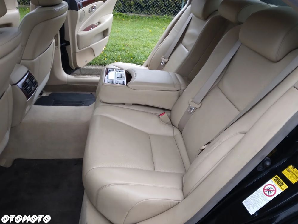 Lexus LS 460 Prestige - 30