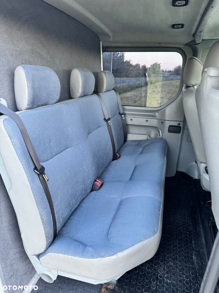 Renault Trafic - 10