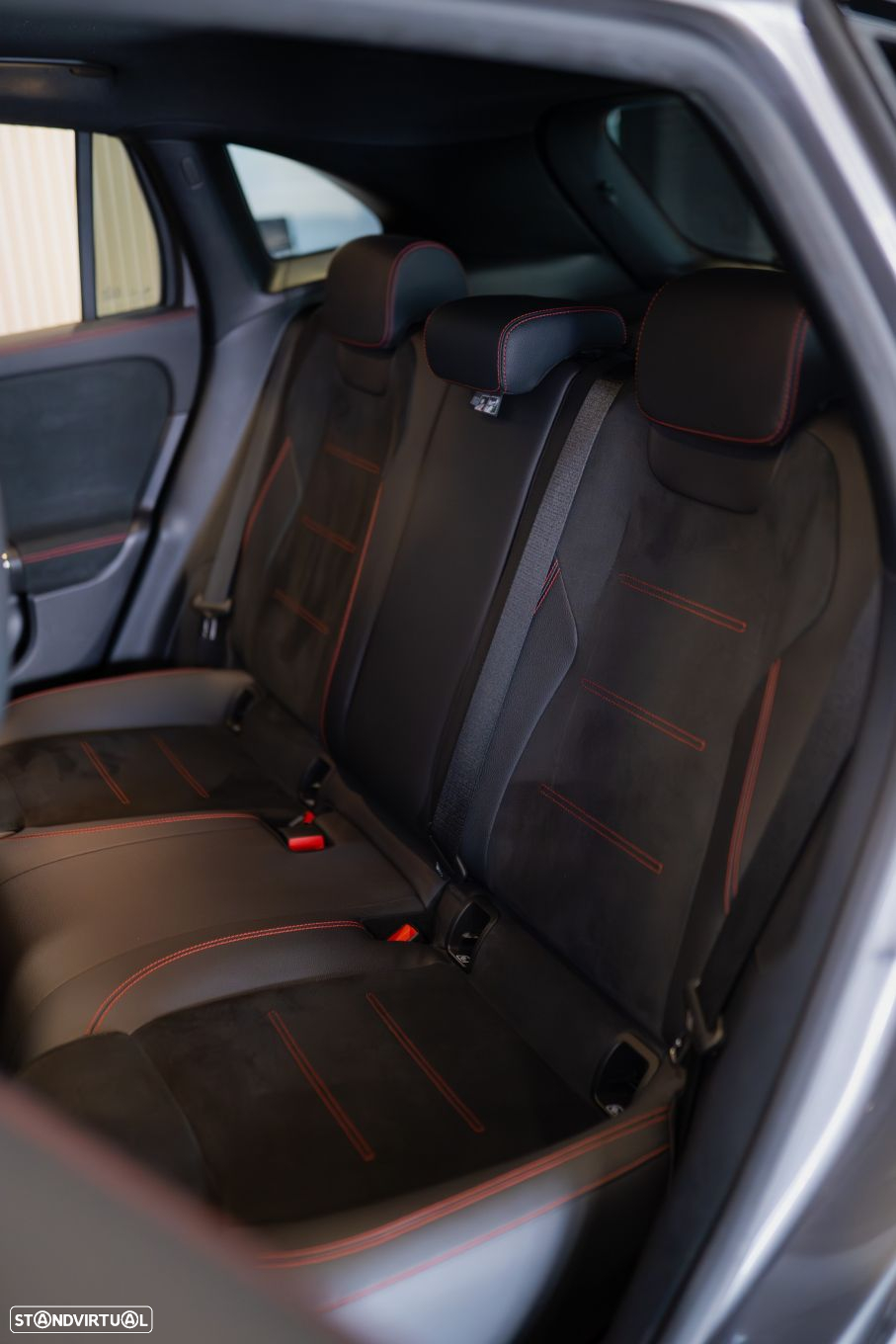 Mercedes-Benz GLA 250 e AMG Line - 26