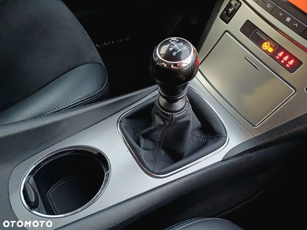 Toyota Avensis 2.0 Executive - 35