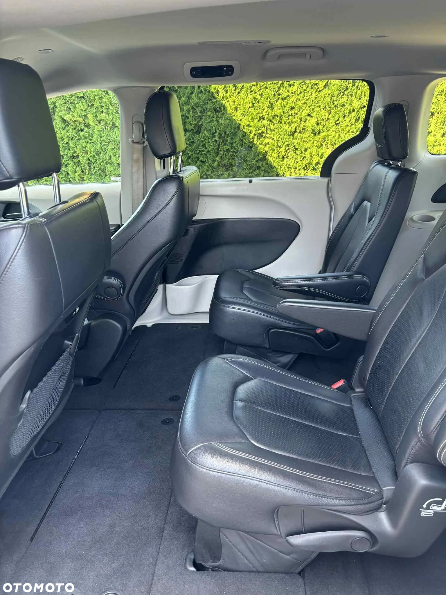 Chrysler Pacifica - 24