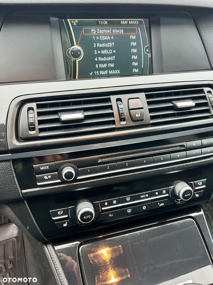 BMW Seria 5 525d - 16