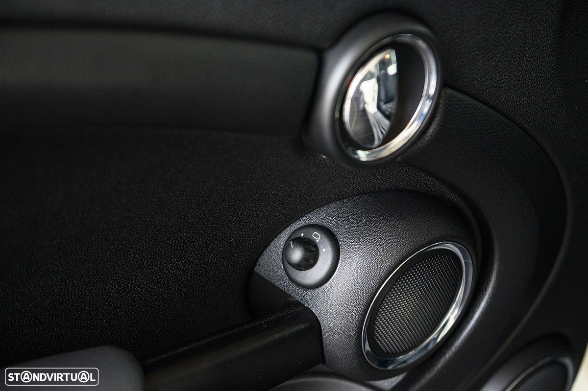 MINI 3 Portas Cooper D - 42